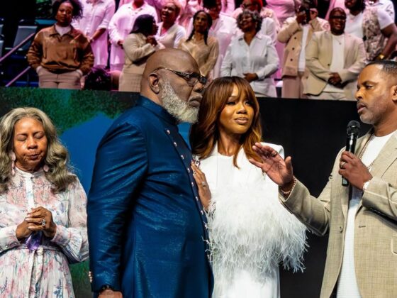 Bishop T.D. Jakes steps down as senior Pastor. Sarah and Toure Roberts to continue