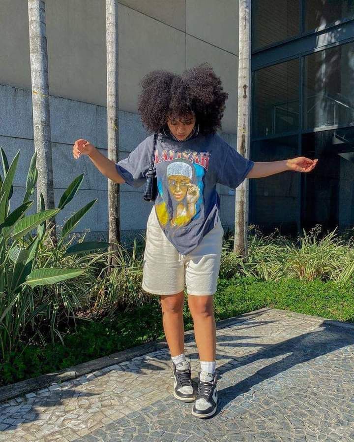 baggy shorts and baggy shirt modest outfit idea