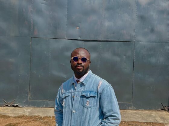 Dára Sobaloju demonstrates Pewbeam AI during a church service at CCI Global Ibadan.