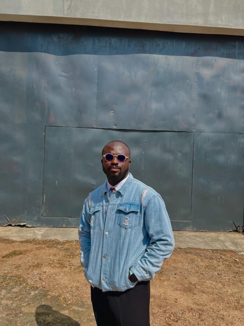 Dára Sobaloju demonstrates Pewbeam AI during a church service at CCI Global Ibadan.