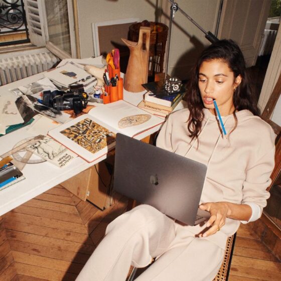 How to juggle a 9–5 and a side business