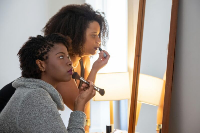 DIY makeup kit for looking fresh and polished: how to do my make up